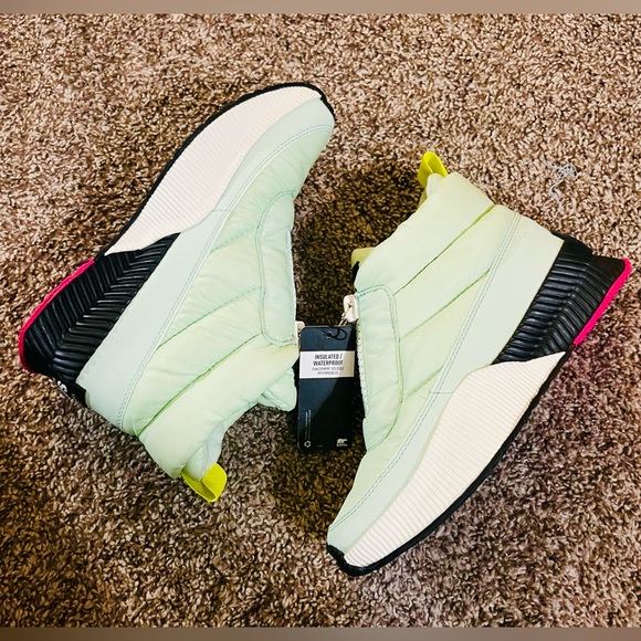 Sorel Women's Out 'N About Puffy Zip Waterproof Boot - Picture 3 of 14